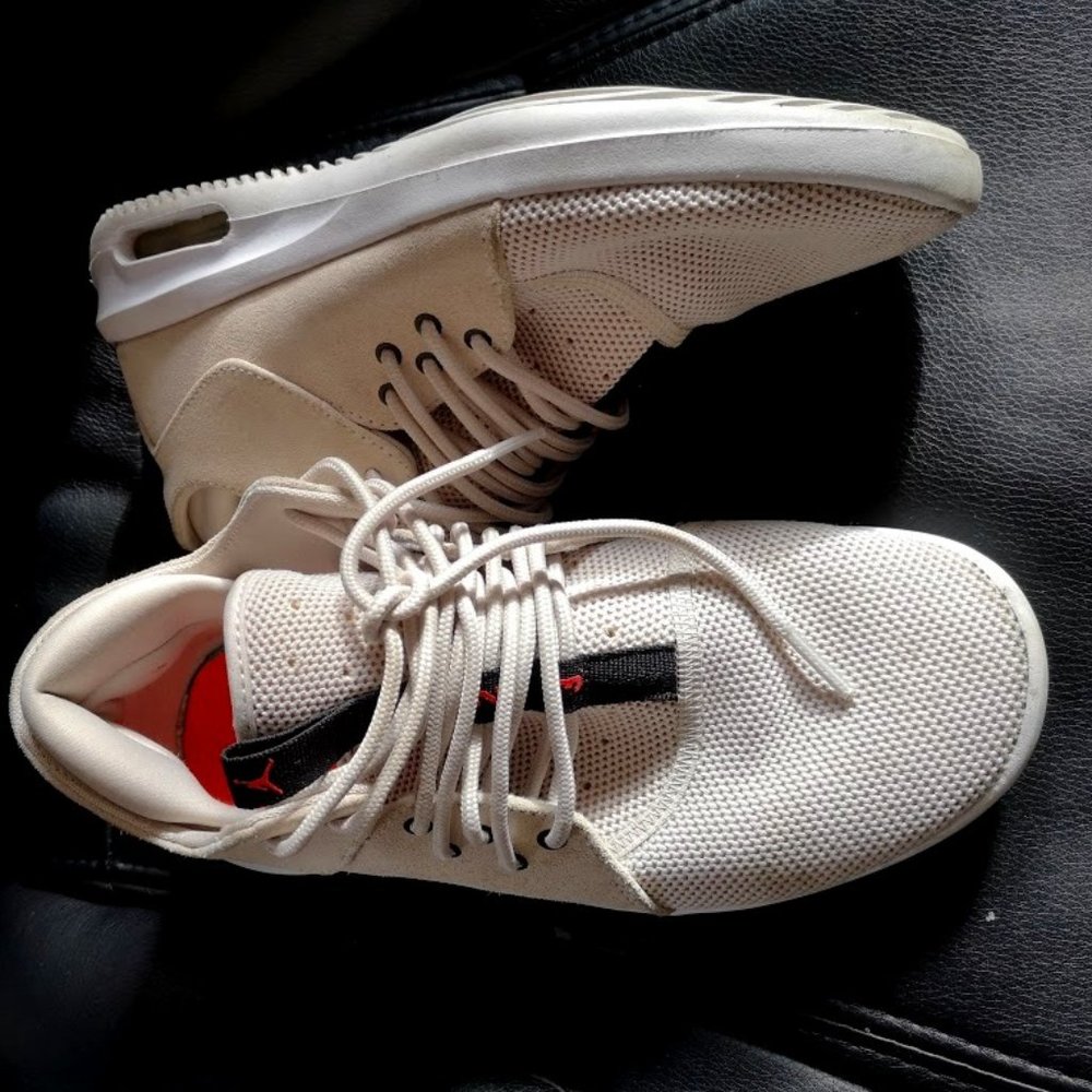 Jordan First Class Desert Sand